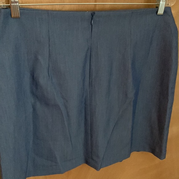 🛍️3/$20🛍️BCBGMAXAZRIA Asymmetrical tiered chambray mini skirt - Picture 7 of 9